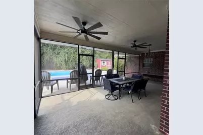 310 E 10th Street, Elgin, TX 78621 - Photo 25