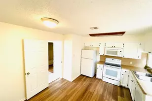 5608 Cougar Dr, Austin, TX 78745 - Photo 3