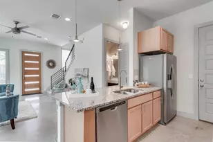 900 Banister Ln, Austin, TX 78704 - Photo 11