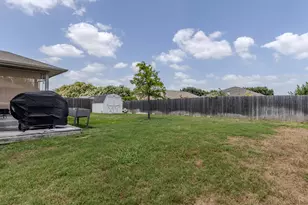 327 Comal Run, Hutto, TX 78634 - Photo 27