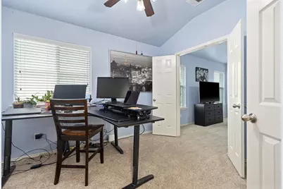 327 Comal Run, Hutto, TX 78634 - Photo 17