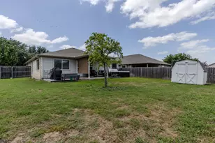 327 Comal Run, Hutto, TX 78634 - Photo 27