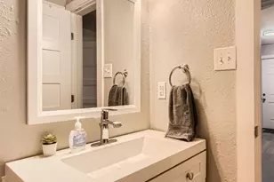 6108 Calmar Cove, Austin, TX 78721 - Photo 17