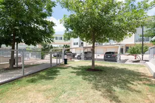604 N Bluff Dr, Austin, TX 78745 - Photo 29