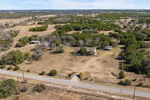 351 Co Rd 326, Bertram, TX 78605 - Photo 35
