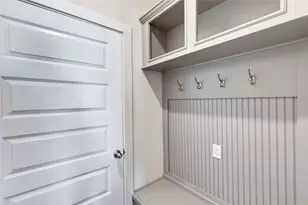 7408 Acela Trl, Austin, TX 78744 - Photo 15