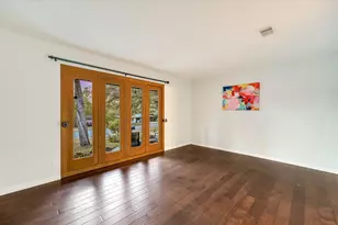 5723 Highland Hills Dr, Austin, TX 78731 - Photo 5