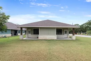 1215 Sherrard St, Burnet, TX 78611 - Photo 17