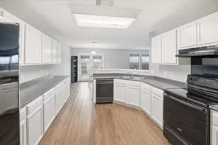 13321 Coomes Dr, Del Valle, TX 78617 - Photo 9