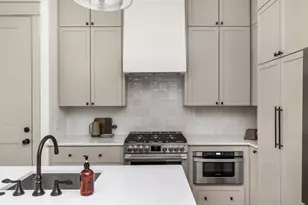 2503 E 18th St, Austin, TX 78702 - Photo 9