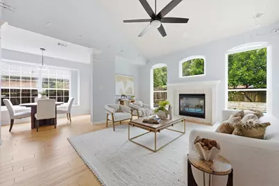 10033 Scull Creek Drive, Austin, TX 78730 - Photo 11