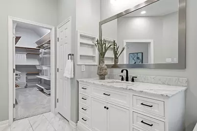 10033 Scull Creek Drive, Austin, TX 78730 - Photo 19