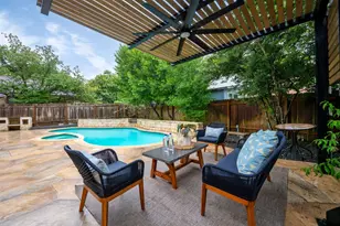 10033 Scull Creek Dr, Austin, TX 78730 - Photo 3
