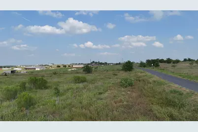 1701 County Road 417, Taylor, TX 76574 - Photo 5