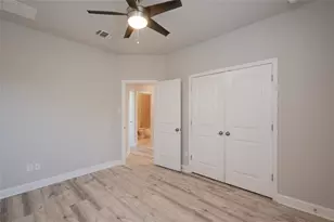 5701 Cougar Dr, Austin, TX 78745 - Photo 15