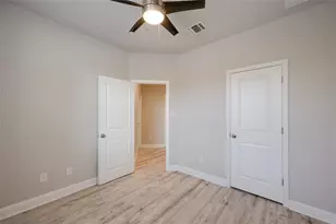 5701 Cougar Dr, Austin, TX 78745 - Photo 13