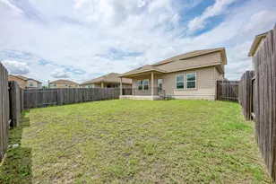 1019 Round Bale Rd, Hutto, TX 78634 - Photo 37