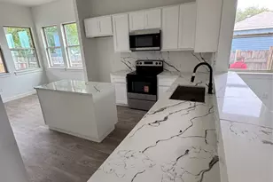 710 Bland St, Taylor, TX 76574 - Photo 3