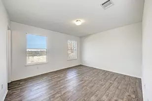 13124 Winecup Mallow Trl, Elgin, TX 78621 - Photo 15