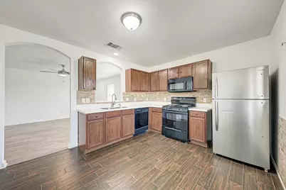 13124 Winecup Mallow Trail, Elgin, TX 78621 - Photo 11