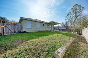 13124 Winecup Mallow Trl, Elgin, TX 78621 - Photo 29
