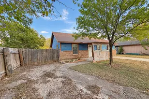 900 Lee Ln, Lockhart, TX 78644 - Photo 3