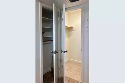 112 W 38th Street #202, Austin, TX 78705 - Photo 5
