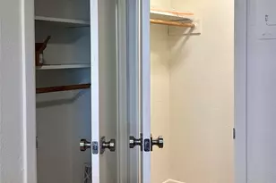 112 W 38th St, Austin, TX 78705 - Photo 5