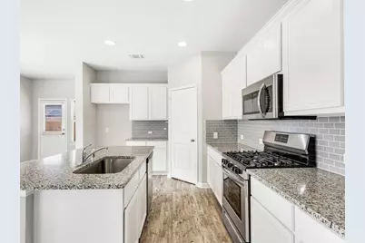 18434 Stevie Ray Drive, Round Rock, TX 78664 - Photo 7