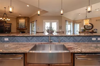 21301 Dill Circle, Spicewood, TX 78669 - Photo 17