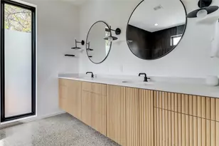 1609 W 12th St, Austin, TX 78703 - Photo 21