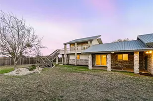 122 Forest Lake Dr, Del Valle, TX 78617 - Photo 11