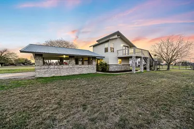 122 Forest Lake Drive, Del Valle, TX 78617 - Photo 9