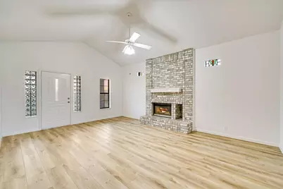 122 Forest Lake Drive, Del Valle, TX 78617 - Photo 33