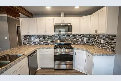 106 W Hoopes Avenue, Pflugerville, TX 78660 - Photo 3