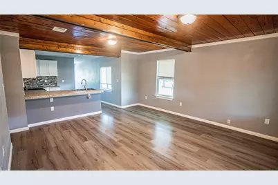 106 W Hoopes Avenue, Pflugerville, TX 78660 - Photo 9