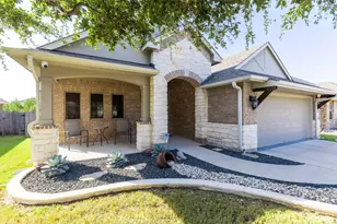321 Lightcliff St, Hutto, TX 78634 - Photo 5