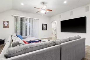 321 Lightcliff St, Hutto, TX 78634 - Photo 15