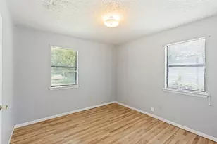 1516 McLain St, Taylor, TX 76574 - Photo 11