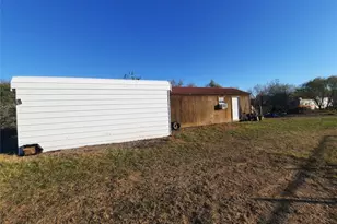 3160 Pettytown Rd, Dale, TX 78616 - Photo 11