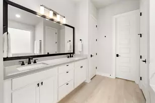 1055 Sage Thrasher Cir, Dripping Springs, TX 78620 - Photo 17