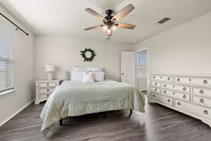 241 La Dera Dr, Liberty Hill, TX 78642 - Photo 15