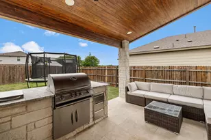 241 La Dera Dr, Liberty Hill, TX 78642 - Photo 27
