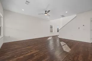 803 4th St, Lockhart, TX 78644 - Photo 5