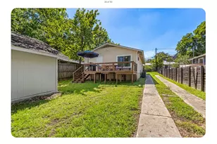 1129 Poquito St, Austin, TX 78702 - Photo 31