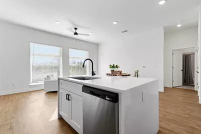 1811 Webberville Road #1305, Austin, TX 78721 - Photo 3