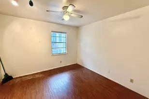 2411 S 5th St, Austin, TX 78704 - Photo 5
