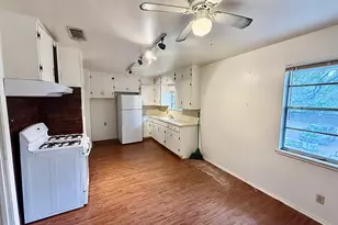 2411 S 5th St, Austin, TX 78704 - Photo 3