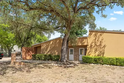 521 & 525 W Hutchison Street, San Marcos, TX 78666 - Photo 3