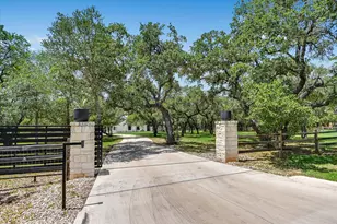 400 Creekside Dr, Buda, TX 78610 - Photo 1